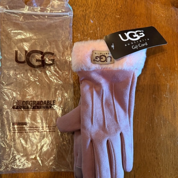 UGG Women's Soft Pink Mittens - Picture 1 of 1